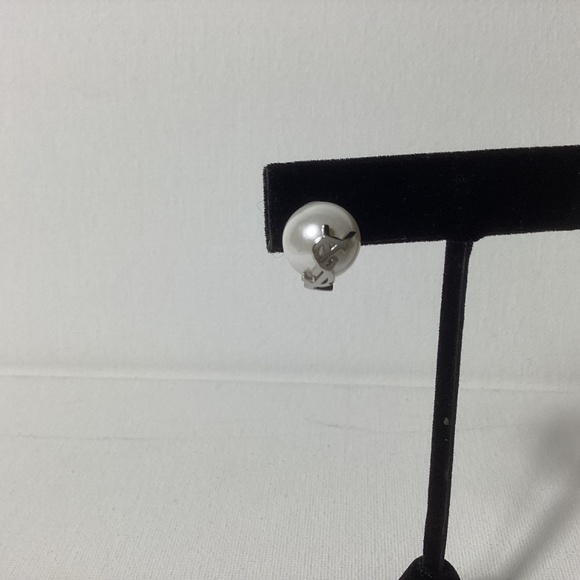 YSL Silver Pearl Earrings - Picture 3 of 4